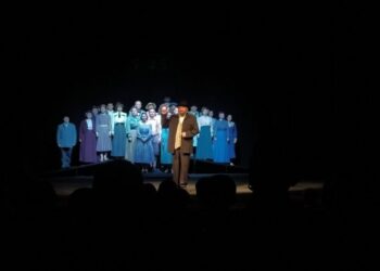 У Сумах зіграли прем’єру вистави, що мала відбутися два роки тому – Суми та область