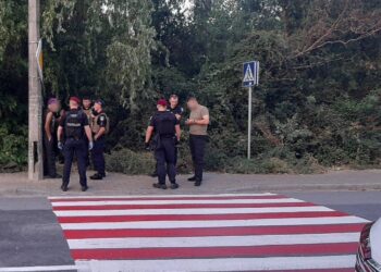 Житель Броварів накинувся на знайомого з ножем через ревнощі