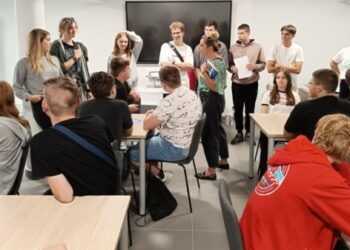 18 дітей з Охтирки їздили освоювати навички програмування у Польщу – Суми та область