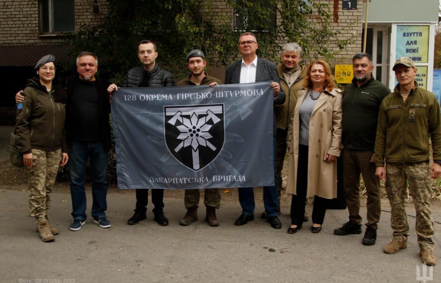 Пам’ятну дошку на честь Закарпатського легіону відкрили в Запоріжжі |