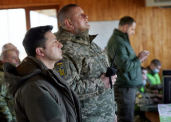 За рік вдвічі посилилась думка, що є конфлікт між політичним і військовим керівництвом України – опитування КМІС | Київщіна