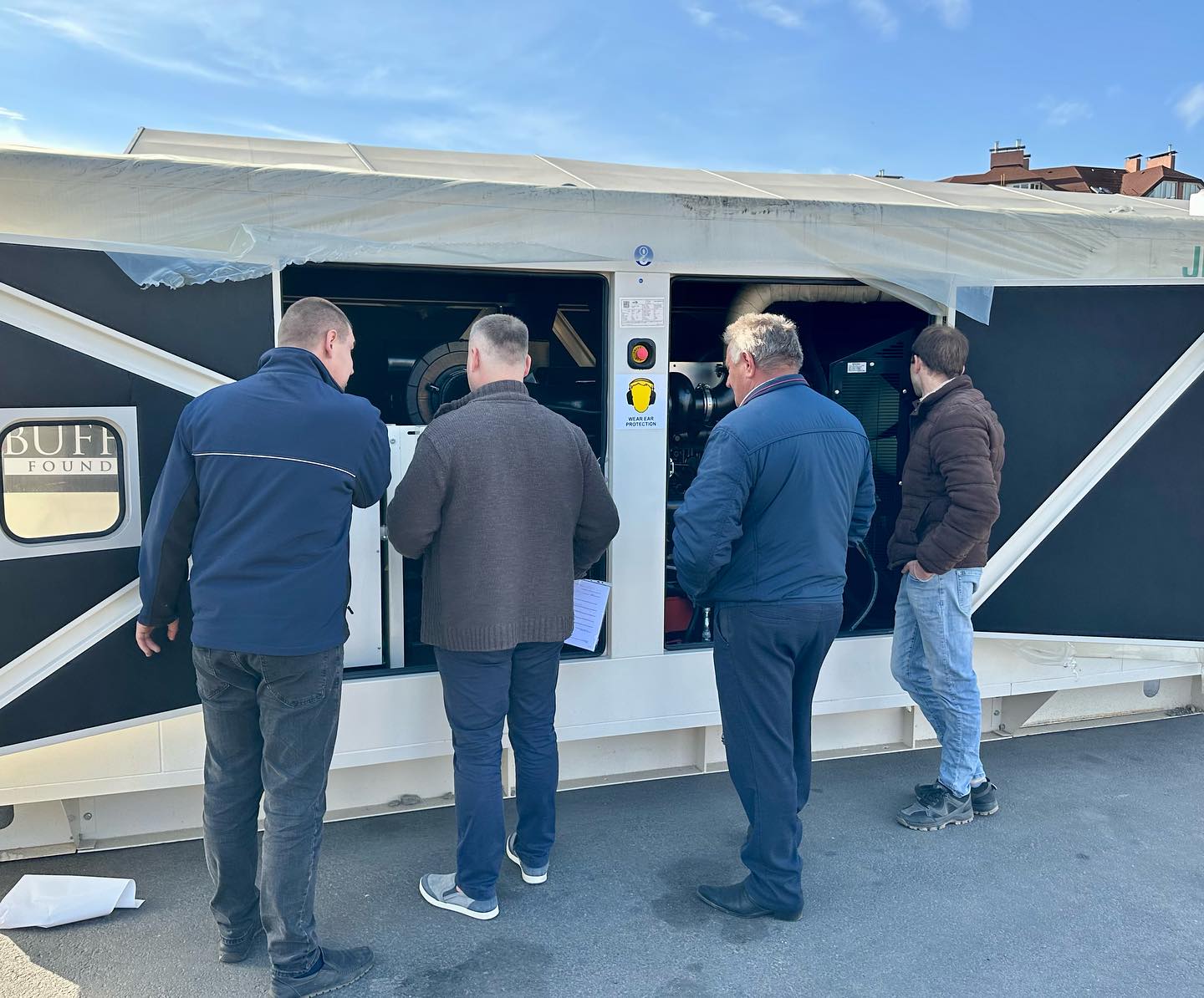 На зображенні може бути: 4 людини та текст «BUFT FOUND PROTECTION»