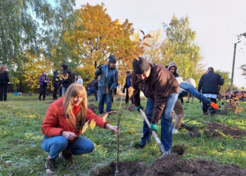 Макарівська громада вшанувала пам’ять дітей, що загинули внаслідок російської агресії, фото – Київщіна