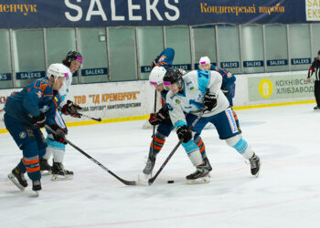 ХК «Кременчук» здобув вольову перемогу над херсонським «Дніпром» (відео) • Хокей •