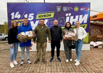 Ірпінські студенти передали допомогу Збройним силам України