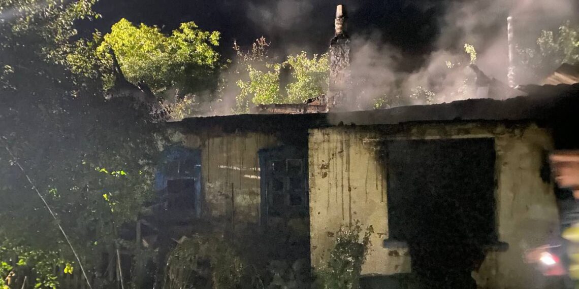 На Білоцерківщині під час пожежі в будинку двоє людей згоріли живцем