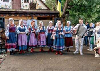 На Київщині започаткували Всеукраїнський день традиційного українського одягу (ФОТО)