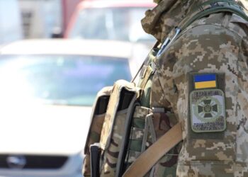 Наркотики та алкоголь: прикордонники Київщини виявили правопорушників