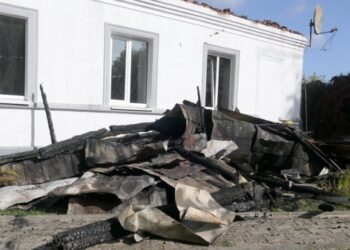 “Попало у нашу хату”: очевидці розповіли про обстріл Дружби – Суми та область