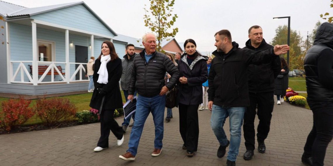 Постраждалі від війни родини отримували нове житло у Макарівській громаді (ФОТО)