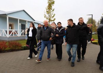 Постраждалі від війни родини отримували нове житло у Макарівській громаді (ФОТО)