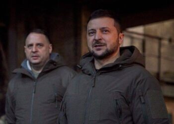 Разом з президентом Зеленським та командою відвідали наші бригади – керівник ОП Єрмак (Відео)