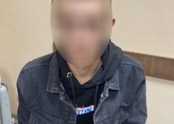 Розпилив газовий балончик та відібрав телефон – у Миколаєві поліцейські оперативно затримали неповнолітнього за пограбування » Новини Миколаїва