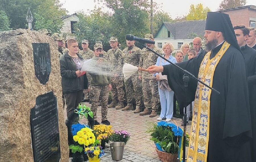 У Броварах з’явився пам’ятний знак на честь полеглих захисників України
