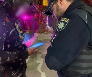 У Миколаєві триває профілактичне відпрацювання – поліцейські продовжують забезпечувати безпеку місцевих жителів » Новини Миколаїва