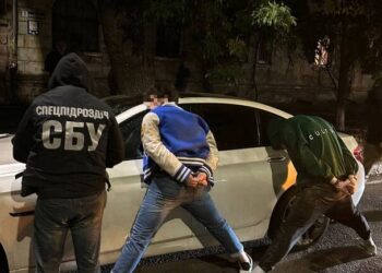 В Одессе преступная группировка занималась вымогательством и разбоем (фото)