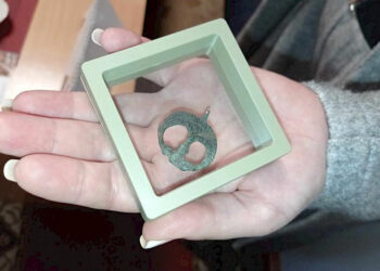 Музею на Обухівщині подарували рідкісний артефакт, викуплений у “чорних” археологів, фото – Київщіна