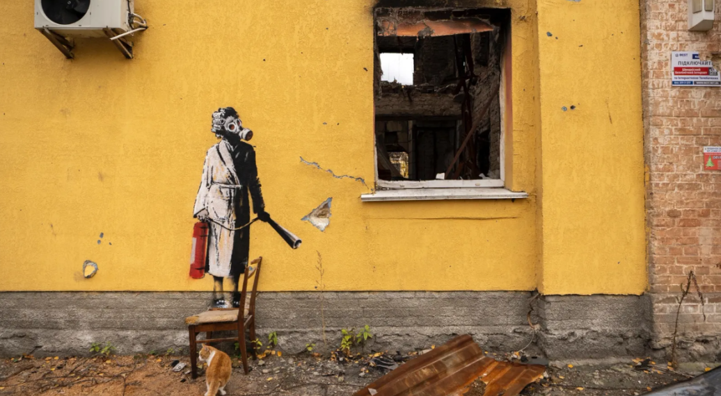 Хотів продати графіті Бенксі з Гостомеля: суд покарав київського волонтера, фото – Київщіна