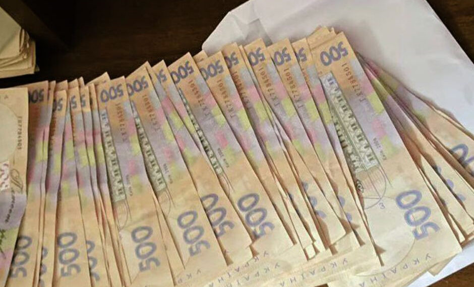 На Київщині посадовці Держпродспоживслужби розробили масштабну корупційну схему при реєстрації сільгосптехніки, фото – Київщіна