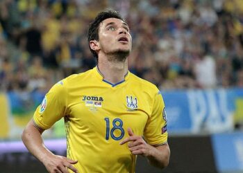 Артем Мілевський креативно привітав Романа Яремчука з днем народження (Фото) | Футбол