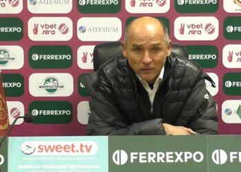 “Боротьба і біганина”: Віктор Скрипник – про матч Ворскла – ЛНЗ | Футбол