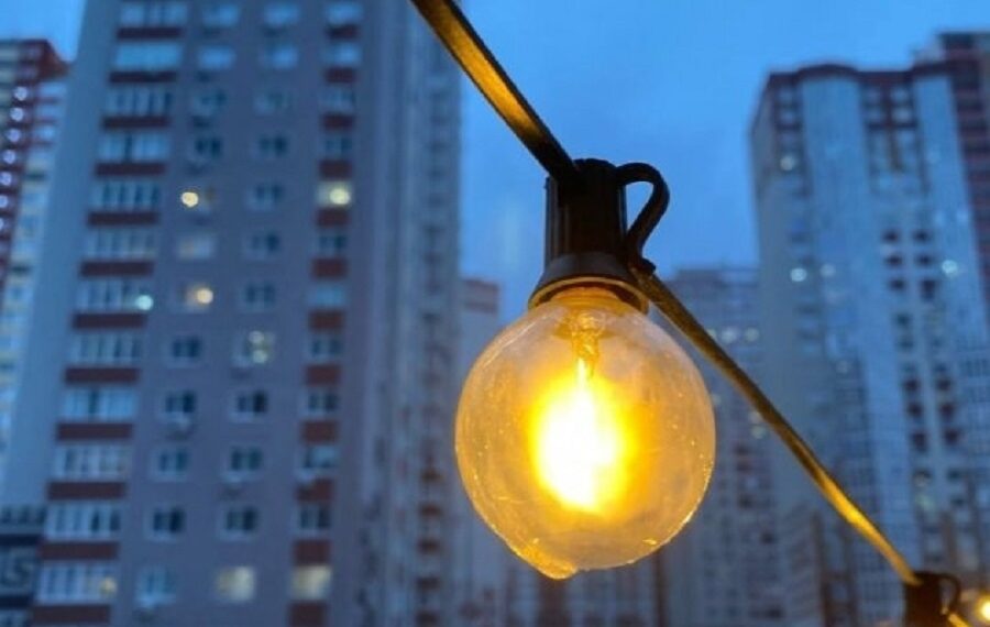 Через масовану атаку росії світло зникло у 16 тис домівках Київської області