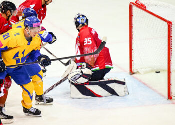 Хокейна збірна України, з кременчужанами у складі, перемогла Угорщину • Хокей •