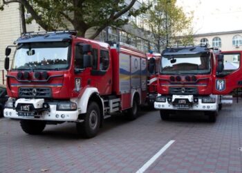 Київські рятувальники отримали ще три сучасні пожежні автомобілі від Німеччини – Перший львівській портал