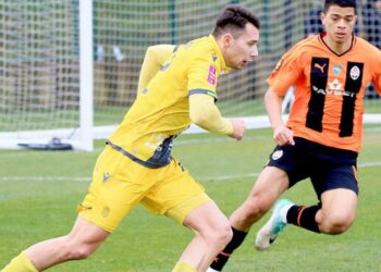 Лідер захисту ФК Рух – про перемогу над Шахтарем: “Ми дотримувалися установок тренерського штабу” | Футбол