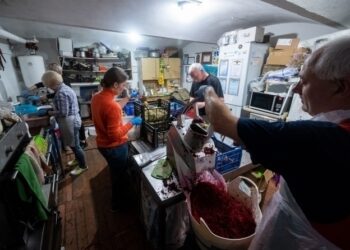 Львівська обласна рада надала волонтерській кухні приміщення без електроенергії – Перший львівській портал