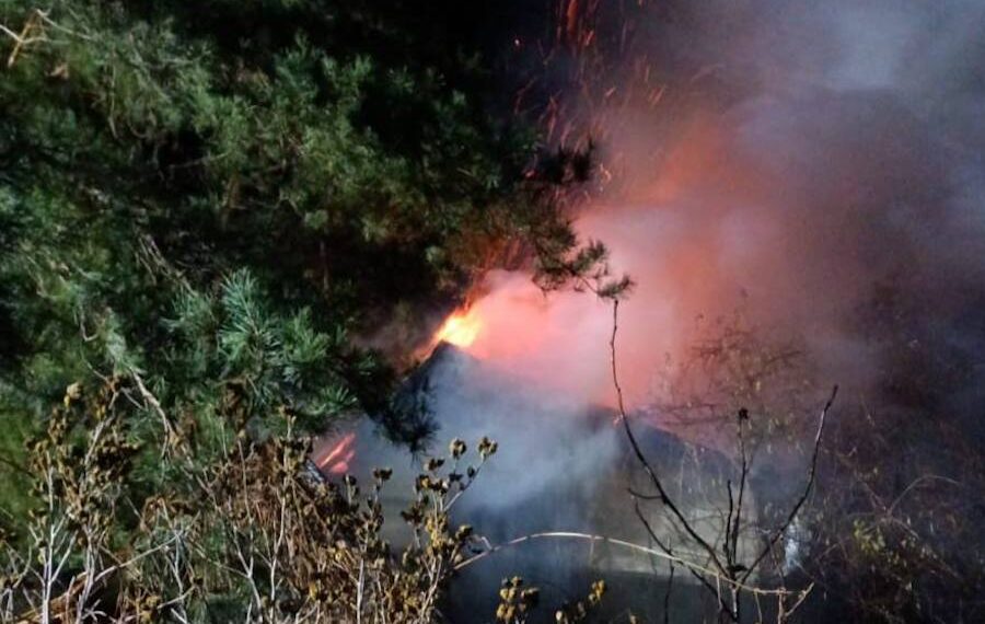 На Обухівщині спалахнув будинок: постраждав власник