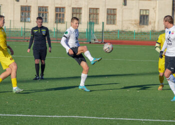 Перша ліга: «Полтава» зіграла внічию з «Черніговом» і увійшла до «чемпіонської» п’ятірки • Футбол •