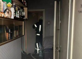 Під час пожежі у Дніпрі постраждало дві людини