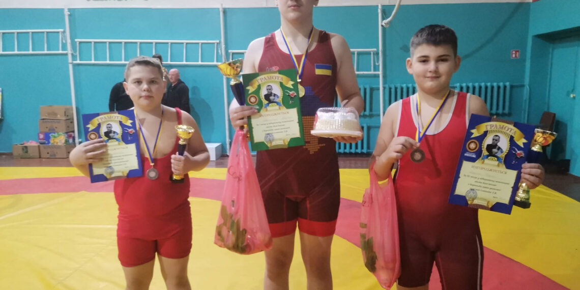Полтавці здобули три медалі на Всеукраїнському турнірі з греко-римської боротьби пам’яті Леоніда Сотника • Греко-римська боротьба •