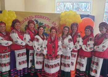 Позмагалися у вокалі та зібрали гроші для ЗСУ: в Гостомелі пройшов Всеукраїнський фестиваль (ФОТО)