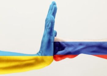 Росія накопичує запаси ракет для атак на українську енергосистему – The Economist | Політика