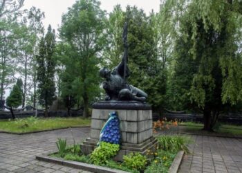 Стало відомо, куди перенесуть скульптури із «Пагорба Слави» у Львові – Перший львівській портал