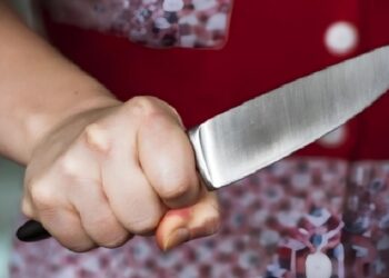 У Дніпрі 19-річна дівчина зарізала 40-річного чоловіка