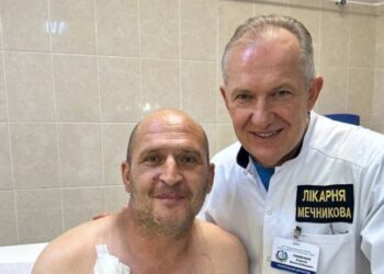 У Дніпрі в лікарні імені Мечникова врятували воїна