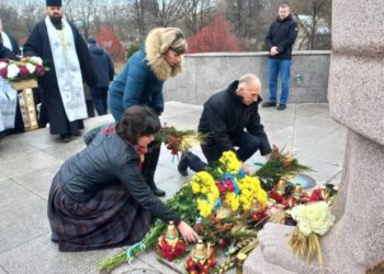 У Дніпрі вшанували память жертв Голодоморів