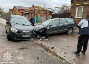 У Сумах на Шишкарівській сталася аварія із постраждалими – Суми та область