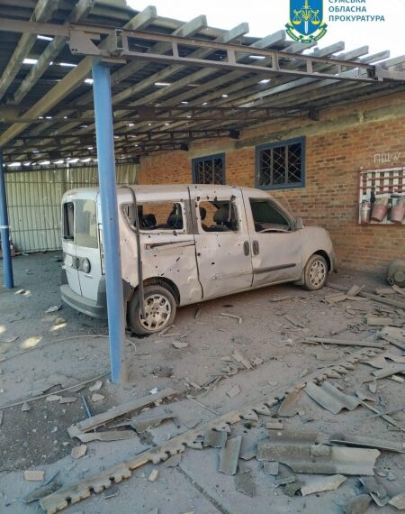 У Великописарівській громаді внаслідок артобстрілу пошкоджено два будинки, будівлі і транспорт фермерського господарства – Суми та область