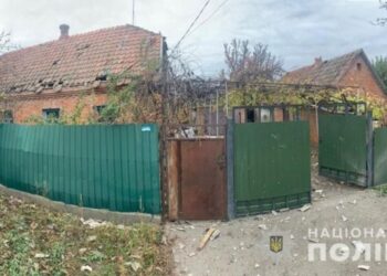 В результаті обстрілу в місті Нікополь постраждав чоловік