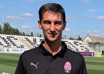 Валерій Кривенцов залишить посаду головного тренера Зорі | Футбол
