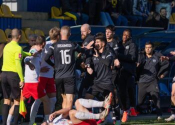 Воротар Локомотива – бразильцеві ЮКСА: “Я тр***в твою маму”. Гучний скандал у Другій лізі України | Футбол