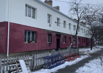 В Ірпені триває відновлення двох багатоквартирних житлових будинків на вулиці Гостомельське шосе за кошти Фонду ліквідації наслідків, фото – Київщіна