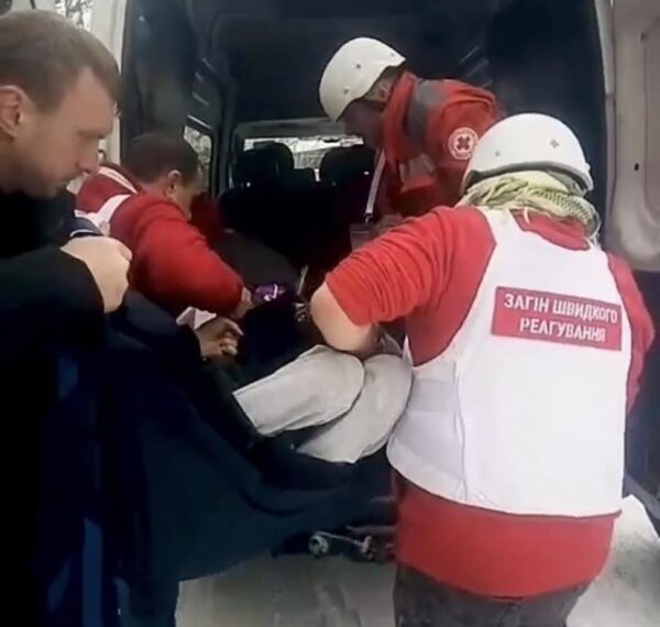 Червоний Хрест допоміг евакуювати із Середино-Буди родину, в якій чоловік із ДЦП – Суми та область