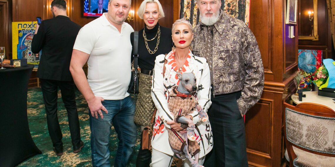 “Дорогоцінні барви життя”: Ірина Третьяк відкрила виставку картин у готелі “Прем’єр Палац” (ФОТО)