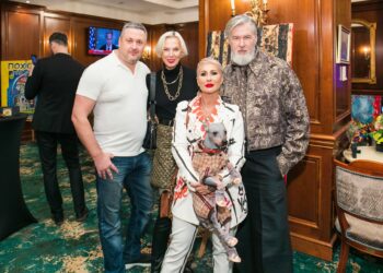 “Дорогоцінні барви життя”: Ірина Третьяк відкрила виставку картин у готелі “Прем’єр Палац” (ФОТО)