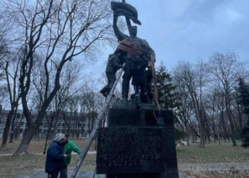У центрі столиці демонтували пам’ятник учасникам антиукраїнського “січневого повстання 1918 року” | Київщіна